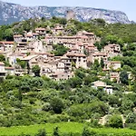 Lovely In Saint-laurent-de-la-ca With Wifi Nyaraló